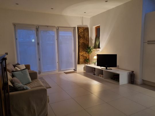 4 Bed Terraced House, Wimbledon Park Road, SW18 - Photo 1