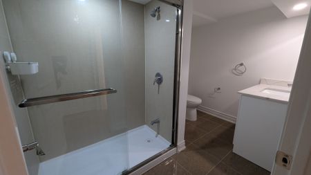 For Lease - 230 Alsace Road, Richmond Hill, Ontario - Photo 2