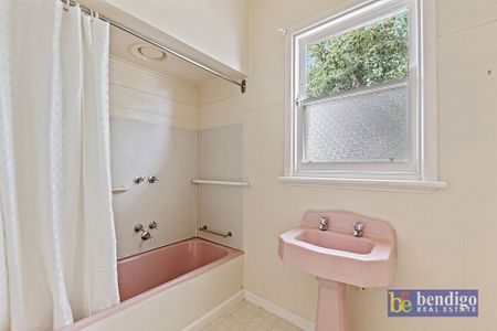 Three bedroom home in North Bendigo - Photo 5