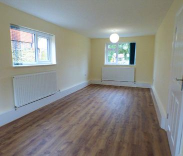 4 bedroom detached house to rent - Photo 4