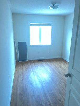 For Lease - 16 saint dennis Road, Brampton, Ontario - Photo 1