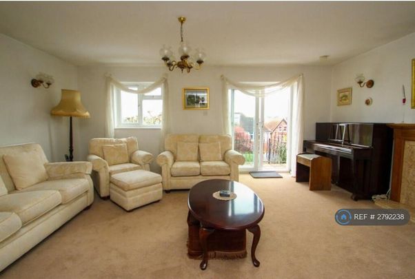 3 bedroom detached house to rent - Photo 1