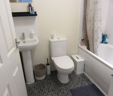 2 bedroom terraced house to rent - Photo 5