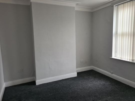 4 bedroom terraced house to rent - Photo 1