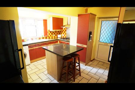 5 Bed Semi-Detached House, Snowdon Road, BS16 - Photo 5