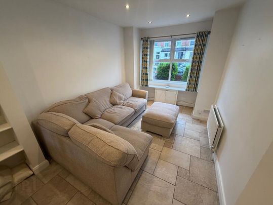 23 Surrey Street, Belfast, BT9 7FR - Photo 1