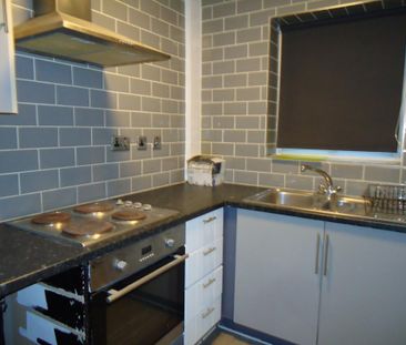 2 bedroom terraced house to rent - Photo 6