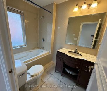 Detached Home For Lease | N9250381 - Photo 3