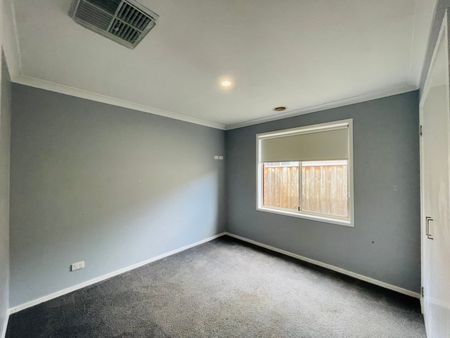 50 Yellow Gum Way, 3024, Manor Lakes Vic - Photo 2