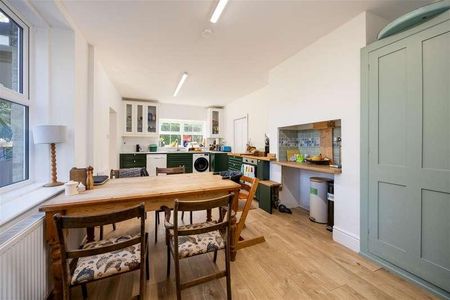 Summers Lane, Totland Bay, PO39 - Photo 2