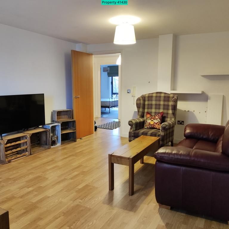 2 bedroom flat to rent - Photo 1