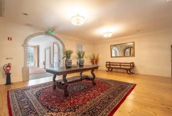 Apartment T4 in Cedofeita, Santo Ildefonso, Sé, Miragaia, São Nicolau e Vitória, Porto