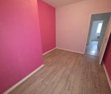 Location Appartement 4 pièces 75m² LE CREUSOT 71200 - Photo 5