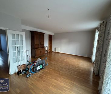Location Appartement 4 pièces 102m² BEAUVAIS 60000 - Photo 4