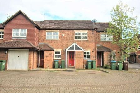 Beaconsfield Road, Aylesbury, HP21 - Photo 3