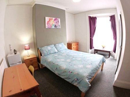 65 Monks Road, Lincoln, Lincolnsire, LN2 5HP - Photo 4