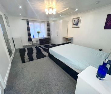 Wavers Marston, BIRMINGHAM - Photo 1