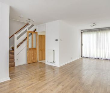 3 bedroom terraced house to rent - Photo 2