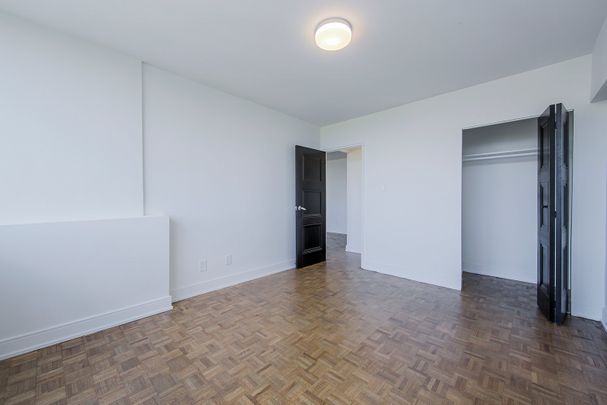 North Shore Towers - Photo 1