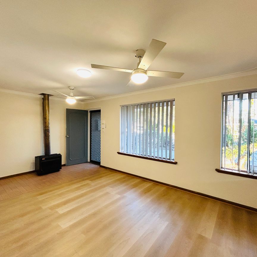 Charming 3-Bedroom Home in Quiet Kenwick Location - Photo 1