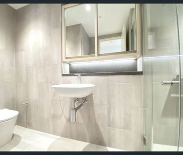 Luxury 2-Bed with City view - Photo 1