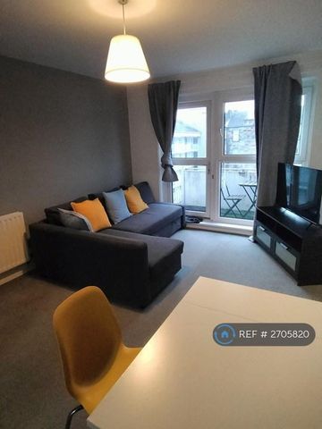 1 bedroom flat to rent - Photo 2