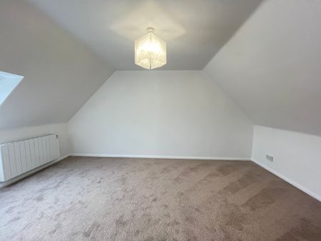 1 bedroom Semi-Detached Bungalow to let - Photo 2