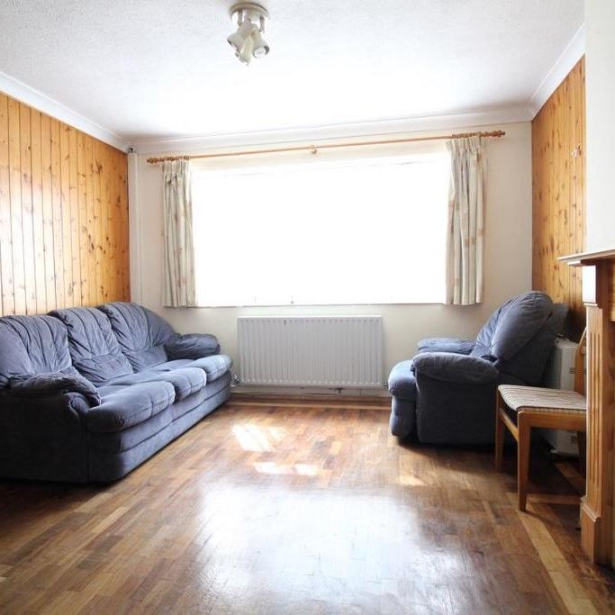 3 bedroom flat to rent - Photo 1