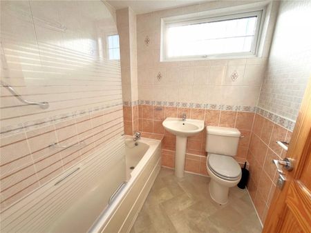 Milford Drive, Shipley View, Ilkeston, Derbyshire, DE7 - Photo 4