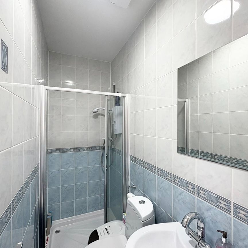 Studio Flat, Norwood Drive, HA2 - Photo 1