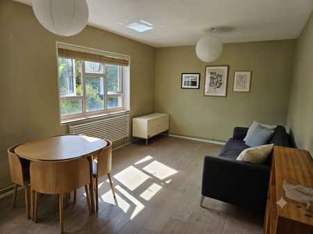 2 Bed Flat, Shepherd's Bush, W6 - Photo 3