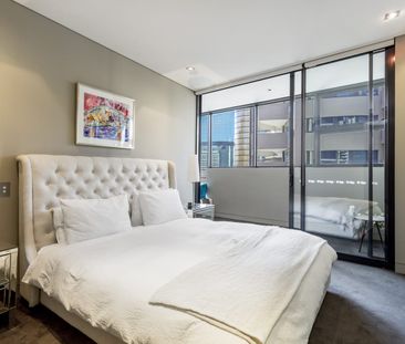 A Fully Furnished Two Bedroom in Stamford Residences in The Rocks - Photo 4