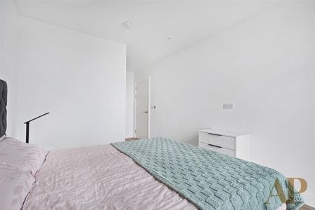 12 Quay Walk, Grand Union, Wembley - Photo 5