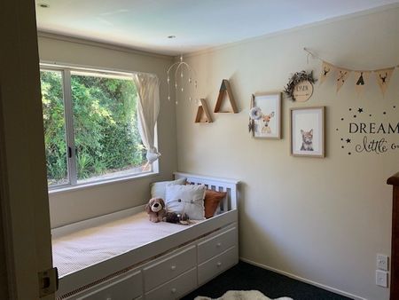 Situated in what is quickly becoming one of Hamilton's most sought after areas sits this immaculately presented three bedroom home. - Photo 5