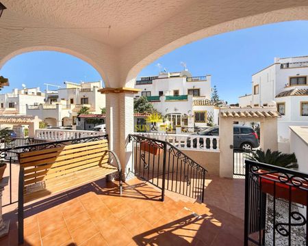4-BEDROOM VILLA - ORIHUELA COSTA - Photo 4