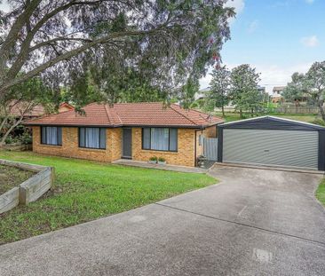 Three Bedroom House in Rutherford with Double Garage - Photo 4