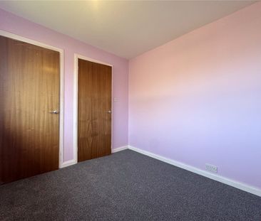 The Vicarage, Wombridge Road - Photo 5