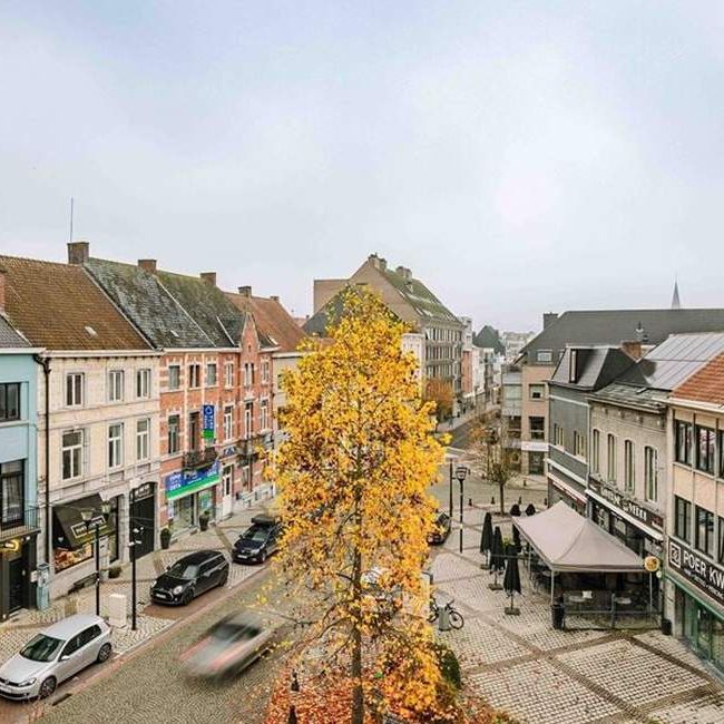 Appartement te huur in Ronse voor € 835 met 1 slaapkamer - Photo 1