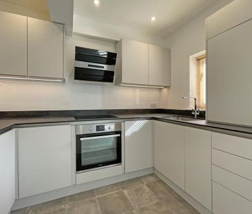 2 bedroom maisonette to rent - Photo 4