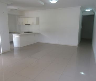 2 Bedroom Plus Study or 3 Bedrooms! - Photo 2