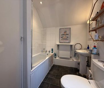 2 bedroom flat to rent - Photo 6