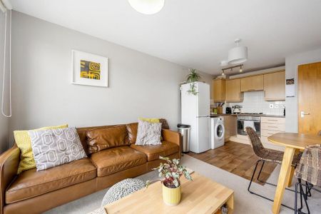 1 bedroom flat to rent - Photo 2