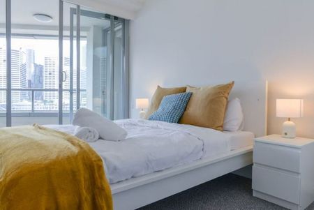 Exceptional Waterfront Living with Iconic Darling Harbour Views - Photo 4