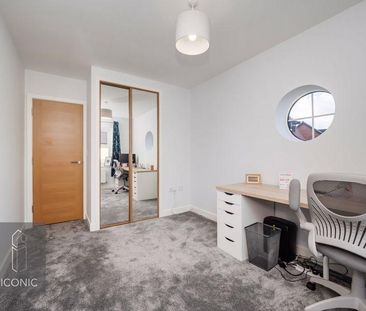 4 bedroom detached house to rent - Photo 4