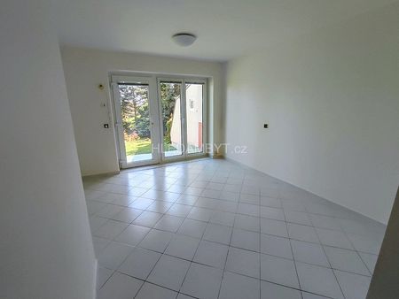 Pronájem bytu 1+1 32 m² - Photo 2