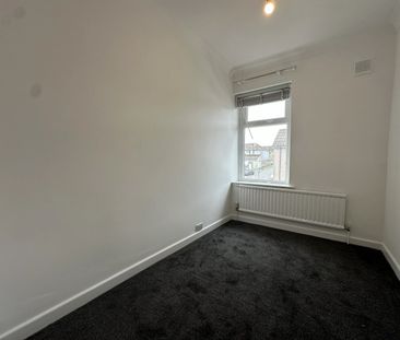 Commercial Street, Beddau, Pontypridd - Photo 6