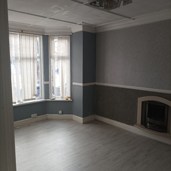 3 Bed Semi-Detached House, Manchester, M16 - Photo 1