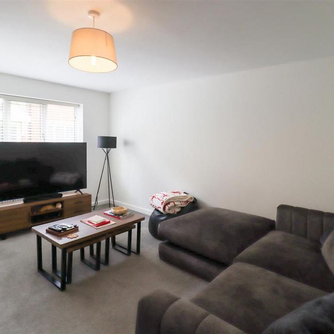 3 bedroom end of terrace house to rent - Photo 1