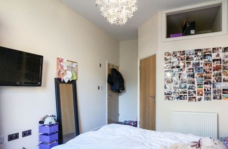 2 Bedrooms Flat 4, 16 Ash Grove, Leeds - Photo 5