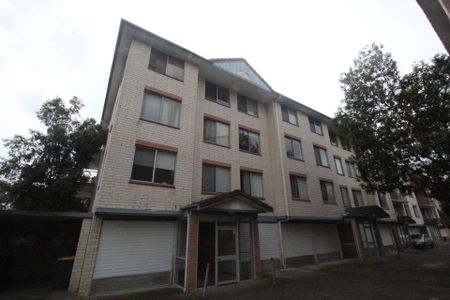 Cosy Apartment in Ideal Location - Photo 2